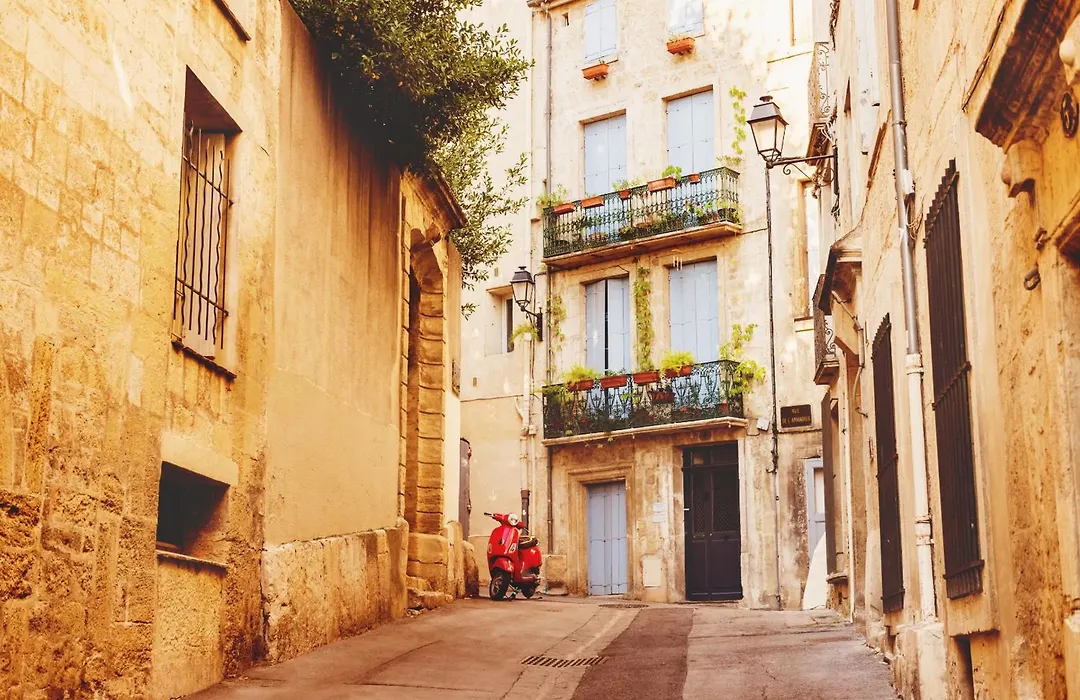 Hotel D'Aragon - Place De La Comedie --1